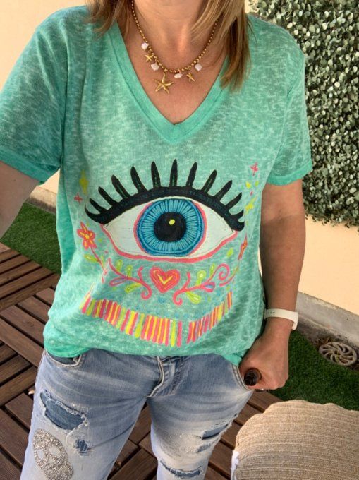 TEE shirt eyes 